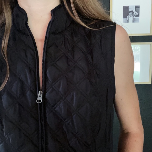 Lightweight Quilted Vest - Picture 2 of 5